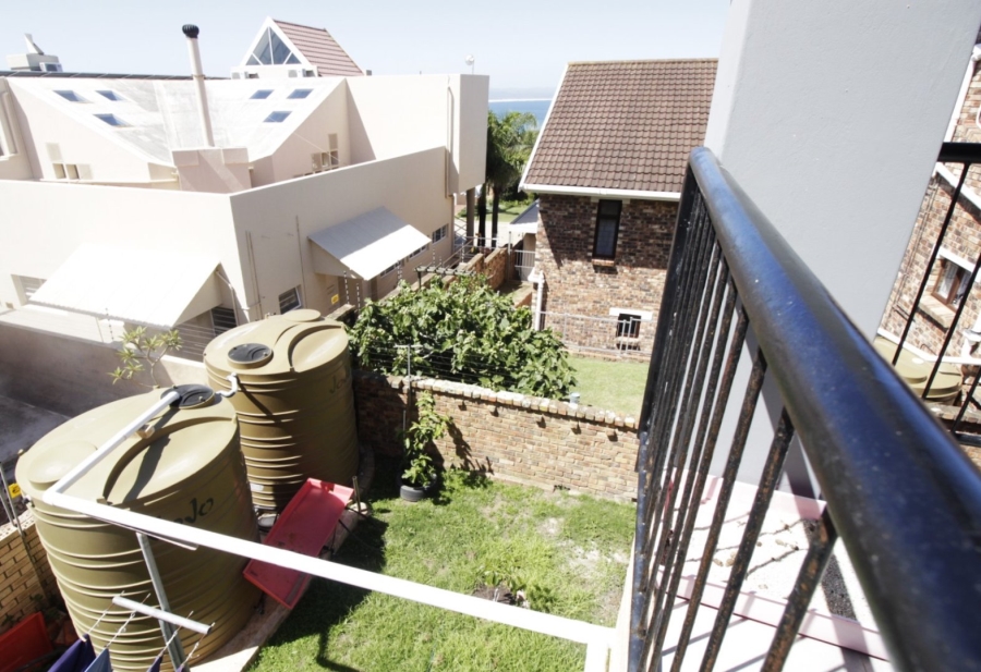 4 Bedroom Property for Sale in Wavecrest Eastern Cape